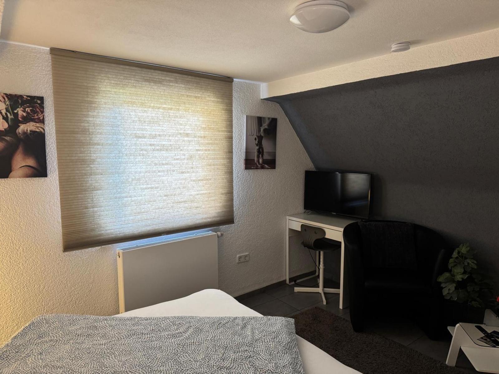 M & E Ferienwohnung Бад-Мергентхайм Экстерьер фото